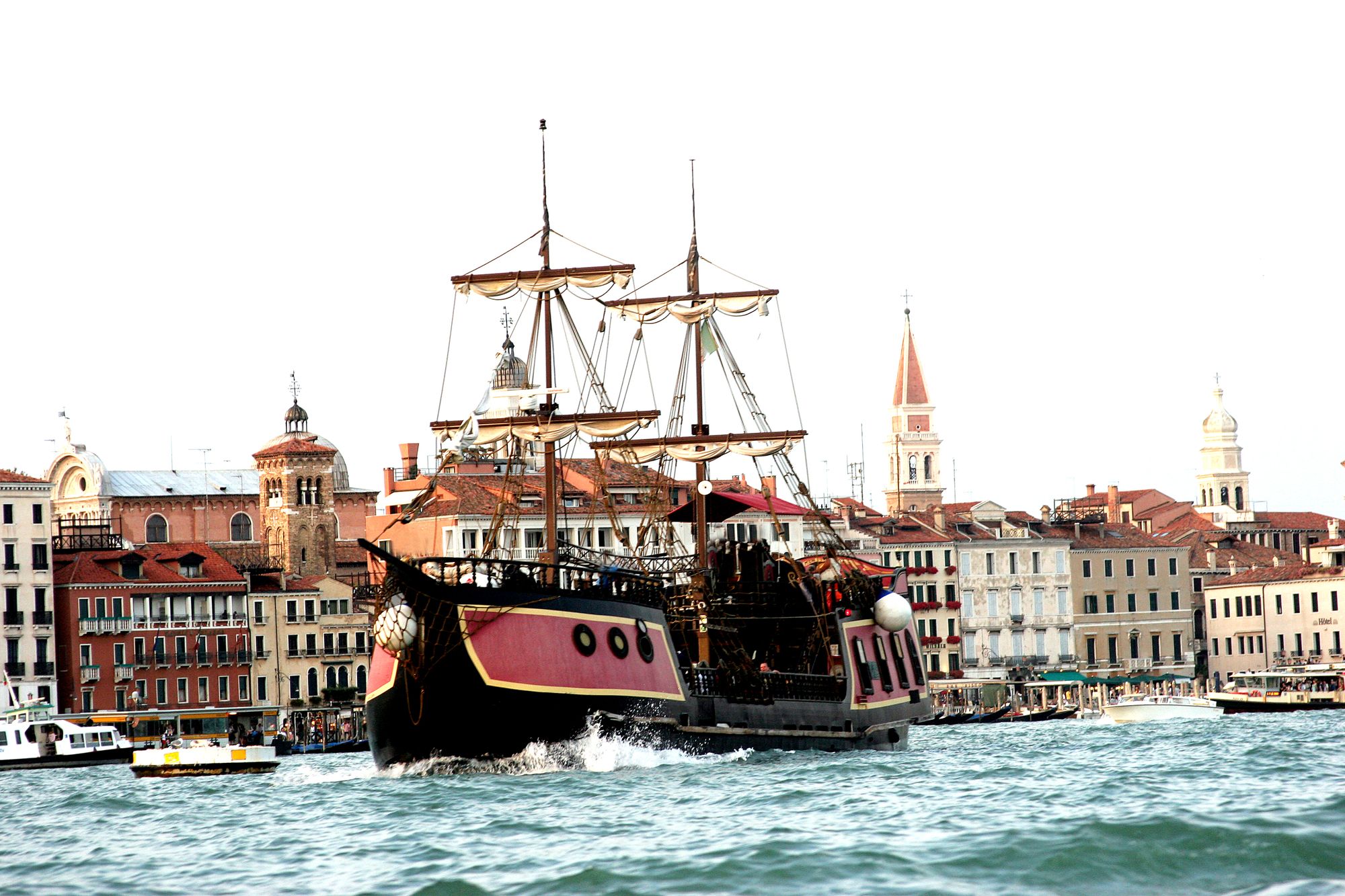 Tutti a bordo! Domenica 26 Novembre 2023 torna la mini-crociera gratuita sul galeone veneziano